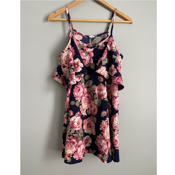 PinkBlush Maternity Floral Cold Shoulder Shirt - Picture 3 of 4